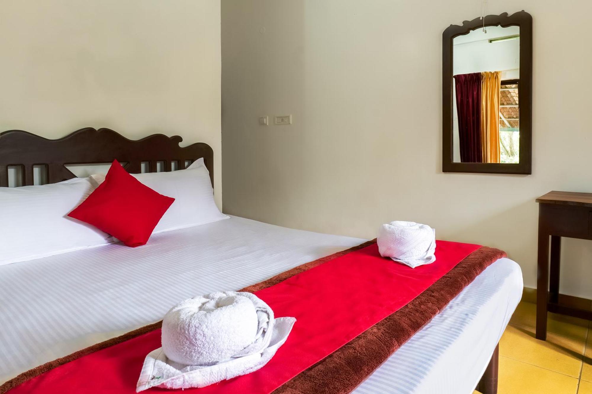 Готель Exotica Holidays Viripara Екстер'єр фото
