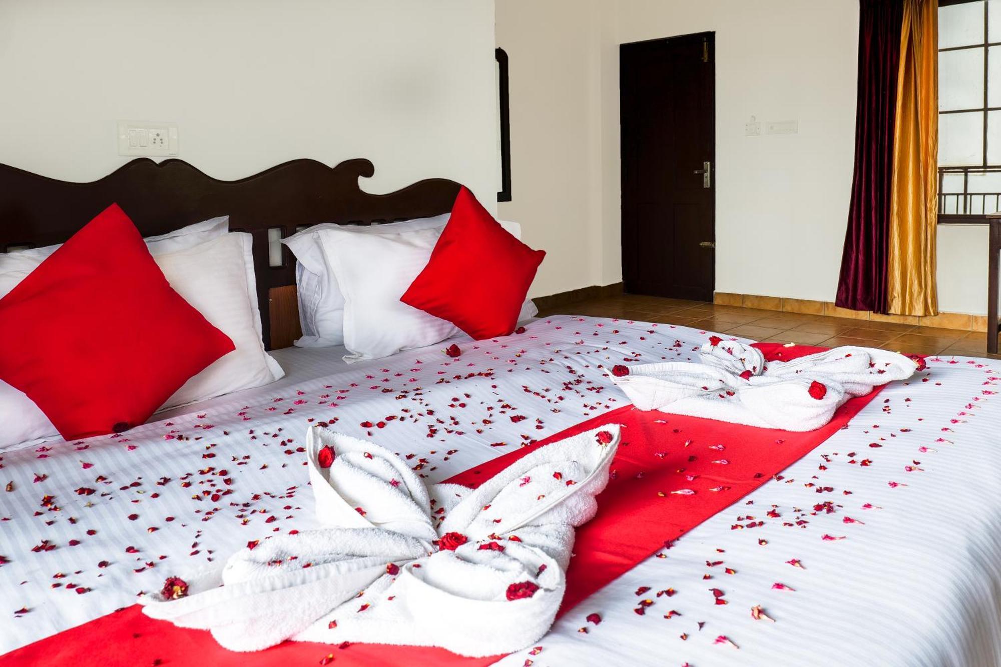 Готель Exotica Holidays Viripara Екстер'єр фото
