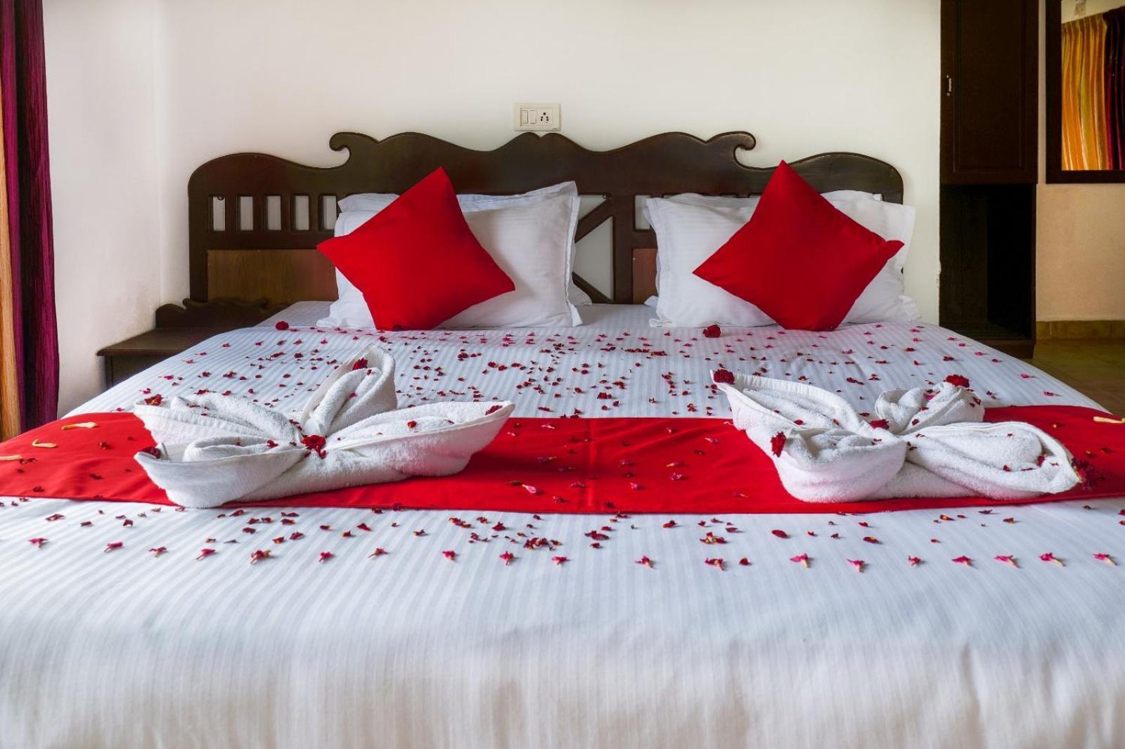 Готель Exotica Holidays Viripara Екстер'єр фото